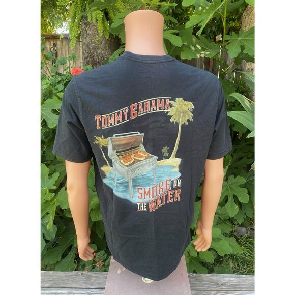 Tommy Bahama Beach Cozy Fun In The Sun Smoke On The Water T-Shirt Size Small - Picture 1 of 7